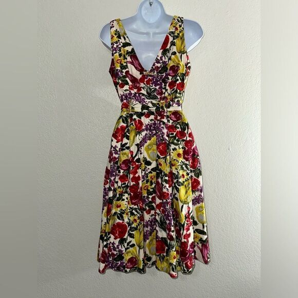 Yoana Baraschi Vintage Floral Tulip Button Down Dress 4 - Picture 6 of 9